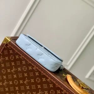 Louis Vuitton Wallet On Chain Ivy - LH90