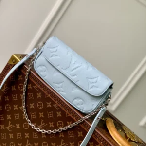 Louis Vuitton Wallet On Chain Ivy - LH90