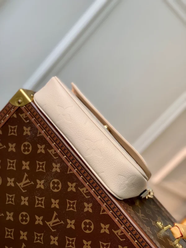Louis Vuitton Wallet On Chain Ivy - LH91