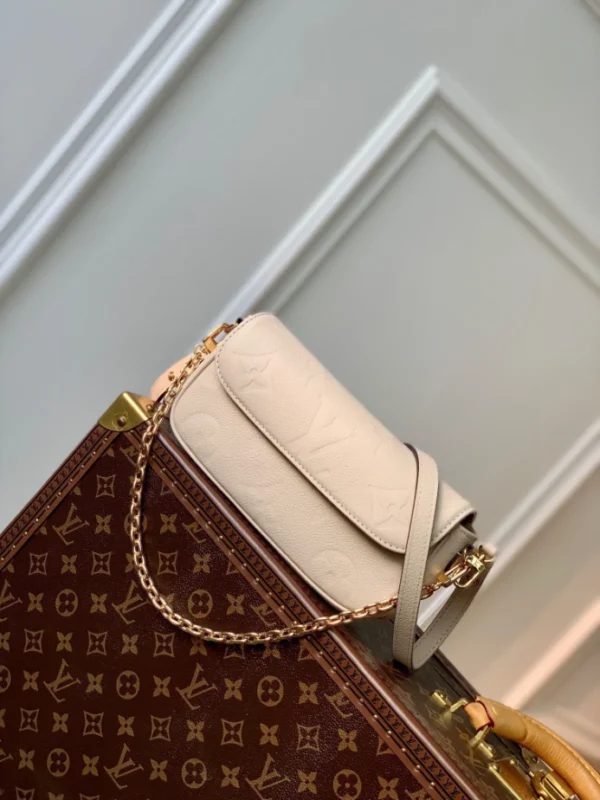 Louis Vuitton Wallet On Chain Ivy - LH91