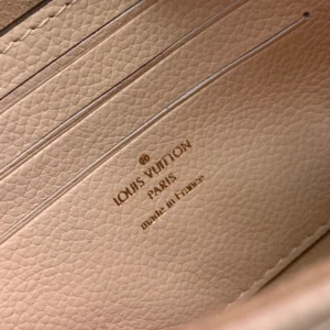 Louis Vuitton Wallet On Chain Ivy - LH91