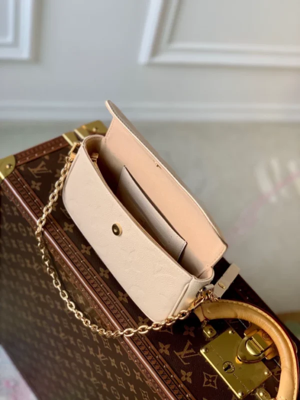 Louis Vuitton Wallet On Chain Ivy - LH91