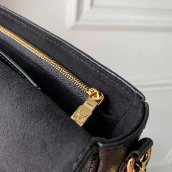 Louis Vuitton Wallet On Chain Ivy - LH92