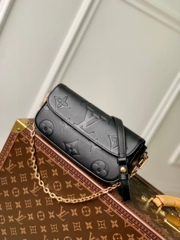 Louis Vuitton Wallet On Chain Ivy - LH92