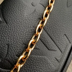 Louis Vuitton Wallet On Chain Ivy - LH92