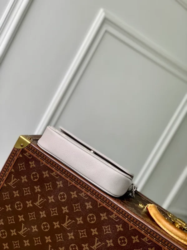 Louis Vuitton Wallet On Chain Ivy - LH93