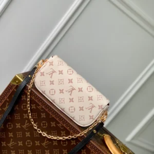 Louis Vuitton Wallet On Chain Ivy - LH94