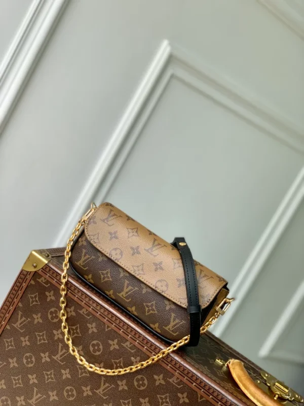 Louis Vuitton Wallet On Chain Ivy Monogram Reverse Canvas - LH79