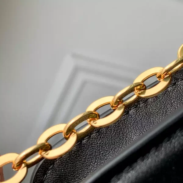 Louis Vuitton Wallet On Chain LV Bloom - LH102
