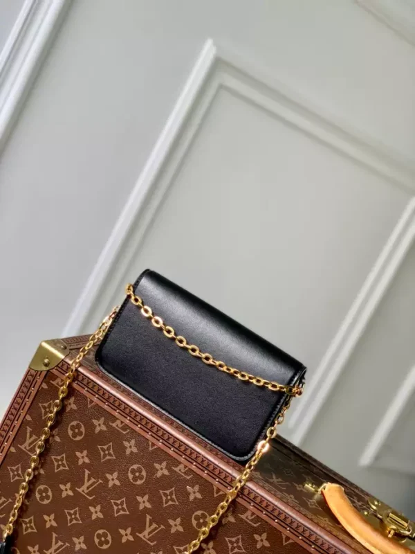 Louis Vuitton Wallet On Chain LV Bloom - LH102