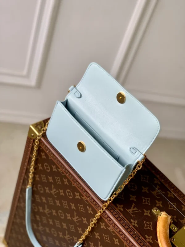 Louis Vuitton Wallet On Chain LV Bloom - LH103