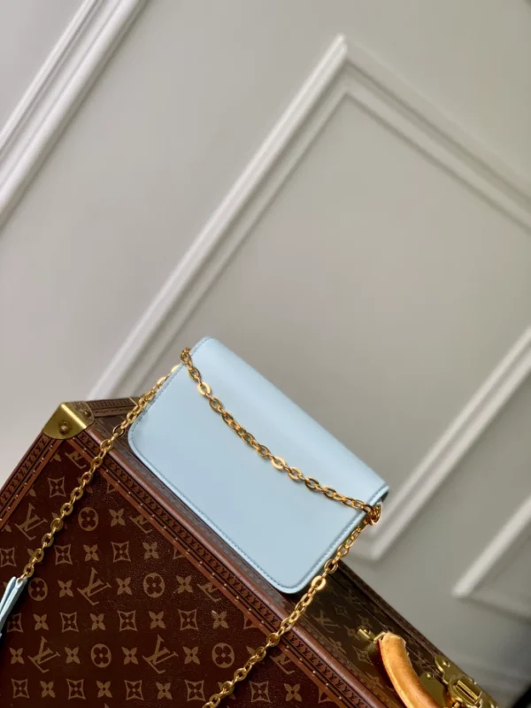 Louis Vuitton Wallet On Chain LV Bloom - LH103