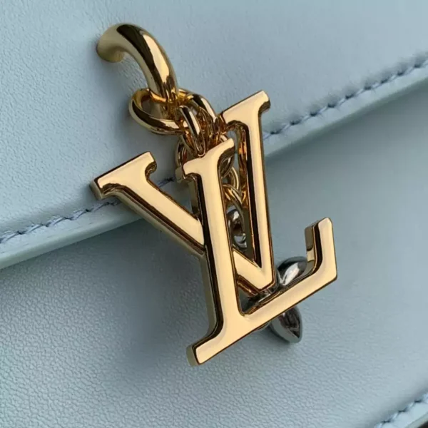 Louis Vuitton Wallet On Chain LV Bloom - LH103