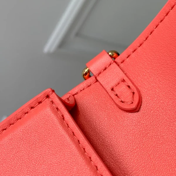 Wallet On Chain LV Bloom - LH112