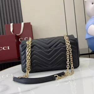 GG Marmont Medium Shoulder Bag - GH47
