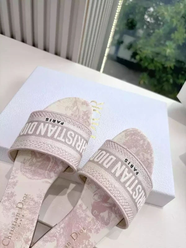 Dior Slippers - SD36