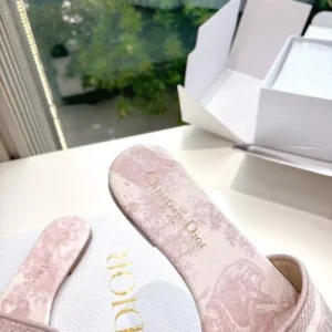 Dior Slippers - SD36
