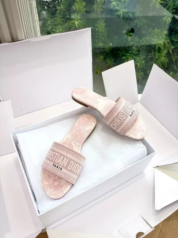 Dior Slippers - SD36