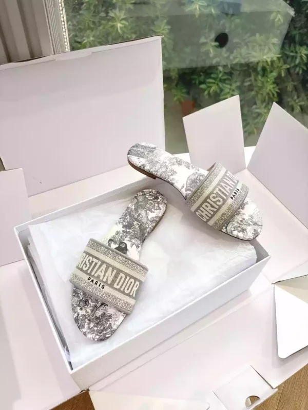 Dior Slippers - SD37