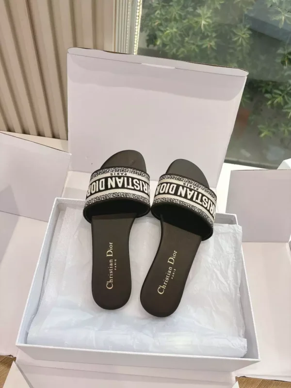 Dior Slippers - SD38