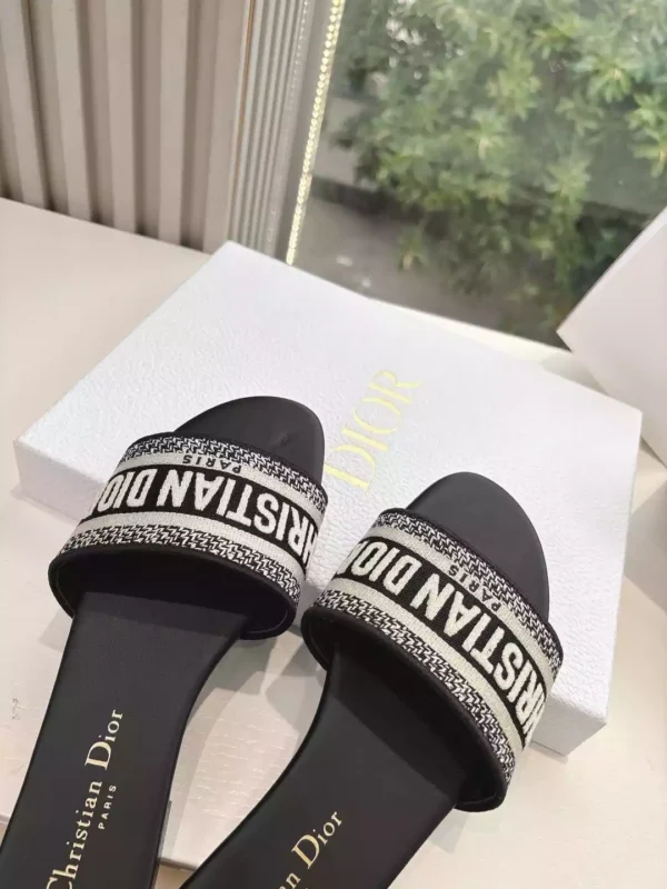 Dior Slippers - SD38