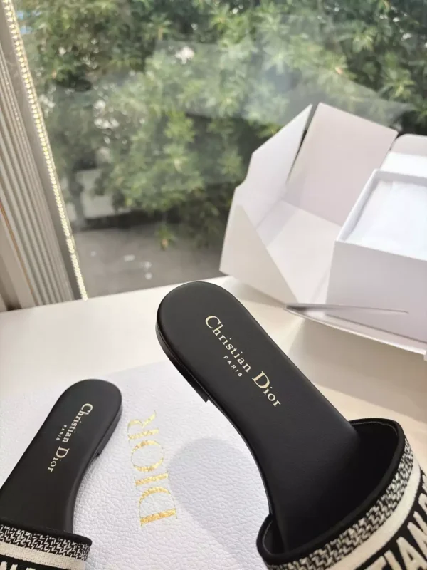 Dior Slippers - SD38