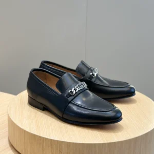 Gucci Men's Leather Loafers With Interlocking G In Black - GL30