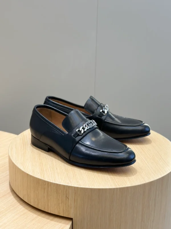 Gucci Men's Leather Loafers With Interlocking G In Black - GL30