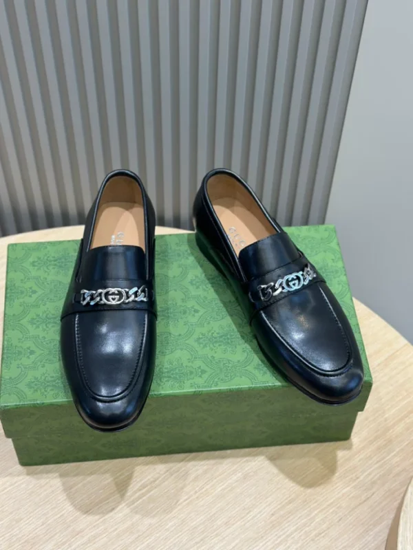 Gucci Men's Leather Loafers With Interlocking G In Black - GL30