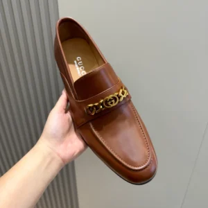 Gucci Men's Leather Loafers With Interlocking G In Brown - GL29