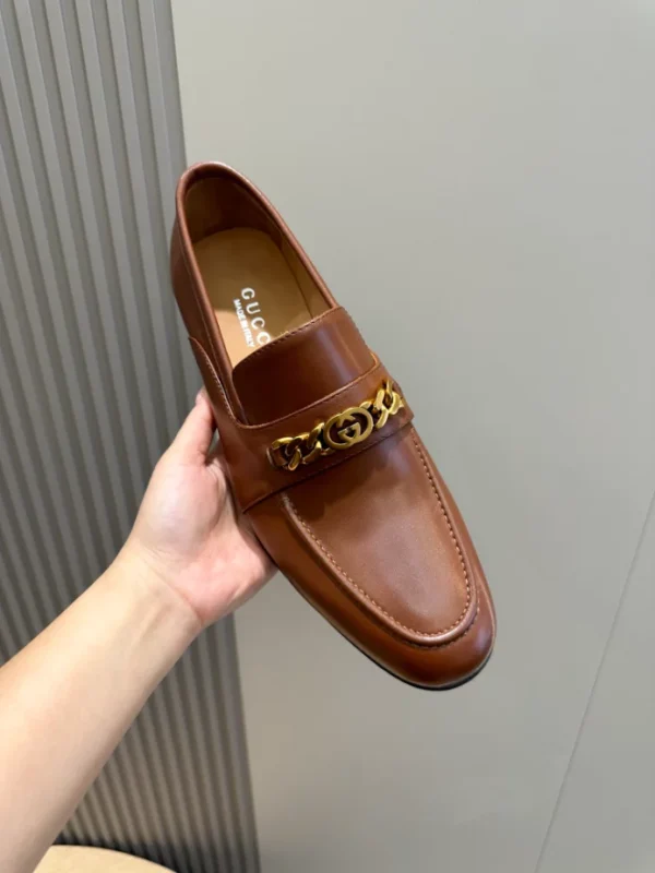 Gucci Men's Leather Loafers With Interlocking G In Brown - GL29