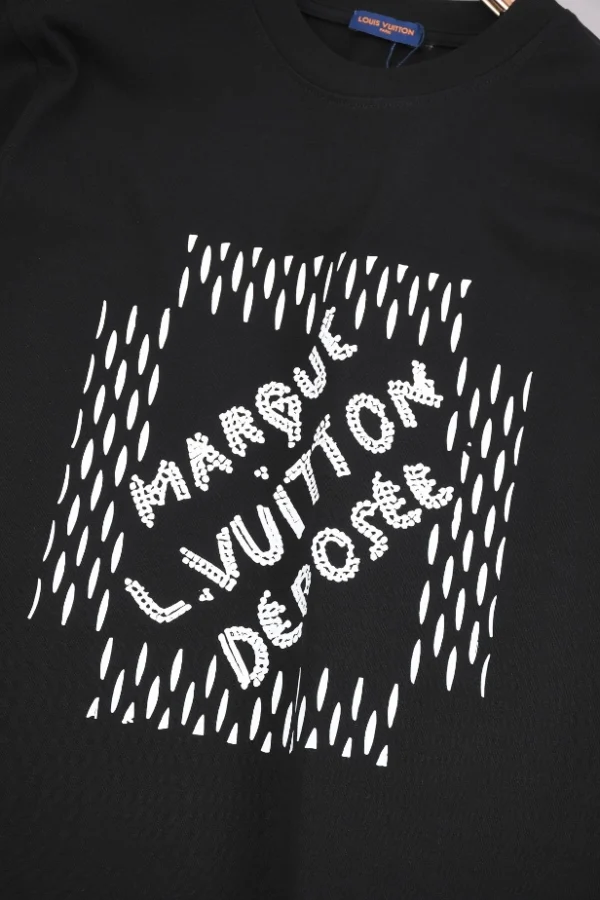 Louis Vuitton Embroidered Signature Cotton T-Shirt in Black - LT129