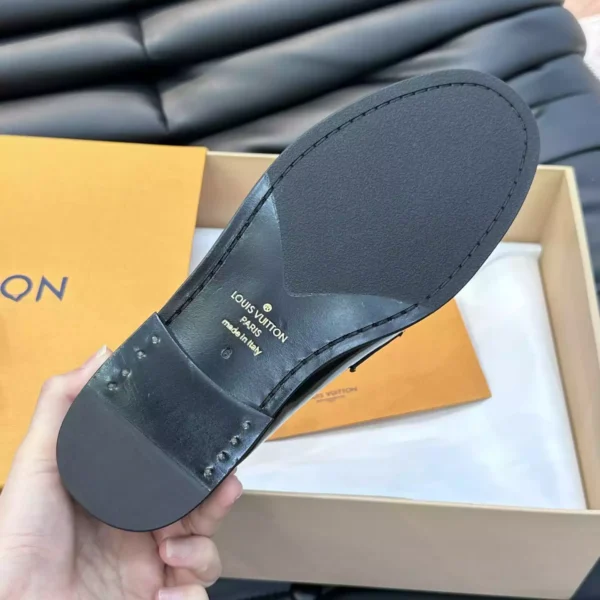 Louis Vuitton Loafers In Black - LL55
