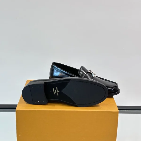 Louis Vuitton Major Loafers Black Glazed Calf Leather - LL37