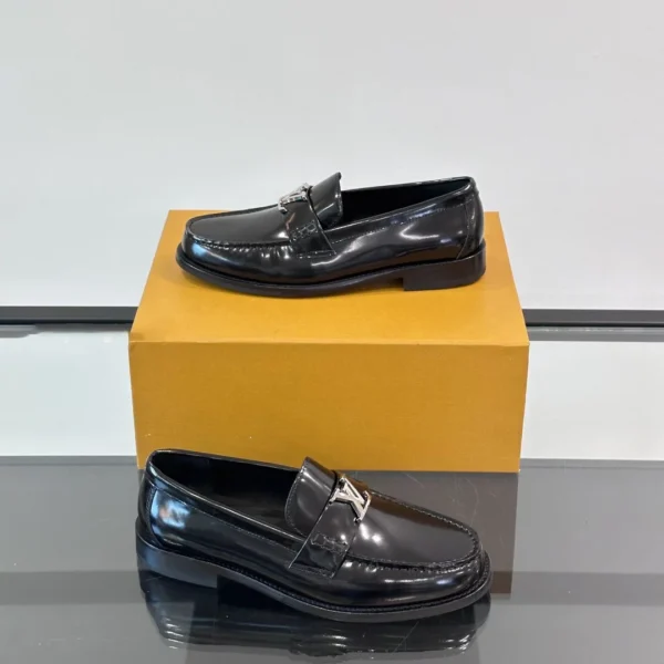 Louis Vuitton Major Loafers Black Glazed Calf Leather - LL37