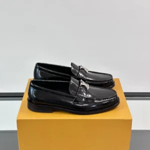 Louis Vuitton Major Loafers Black Glazed Calf Leather - LL37