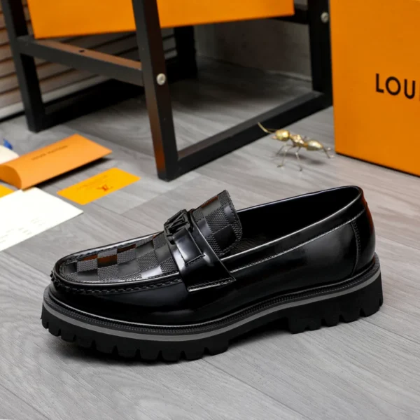 Louis Vuitton Major Loafers Black Leather - LL42