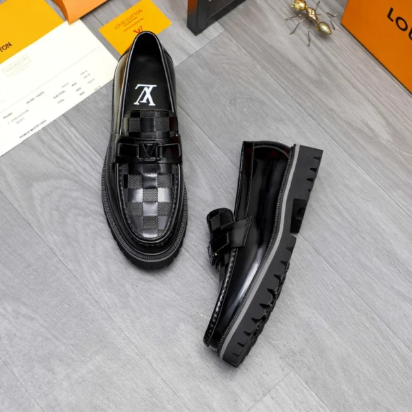 Louis Vuitton Major Loafers Black Leather - LL42