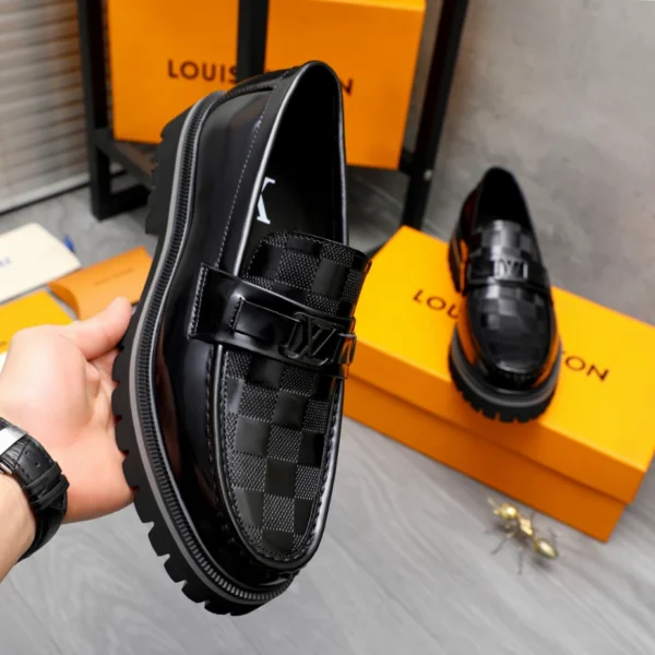 Louis Vuitton Major Loafers Black Leather - LL42