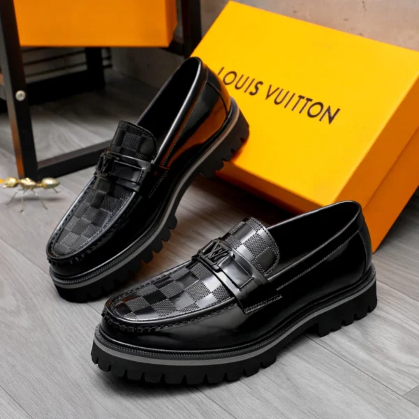 Louis Vuitton Major Loafers Black Leather - LL42