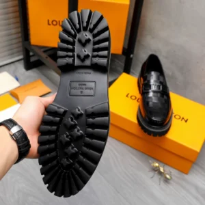 Louis Vuitton Major Loafers Black Leather - LL42