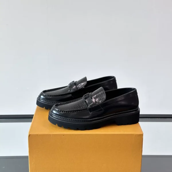 Louis Vuitton Major Loafers Black Leather - LL46