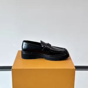 Louis Vuitton Major Loafers Black Leather - LL46