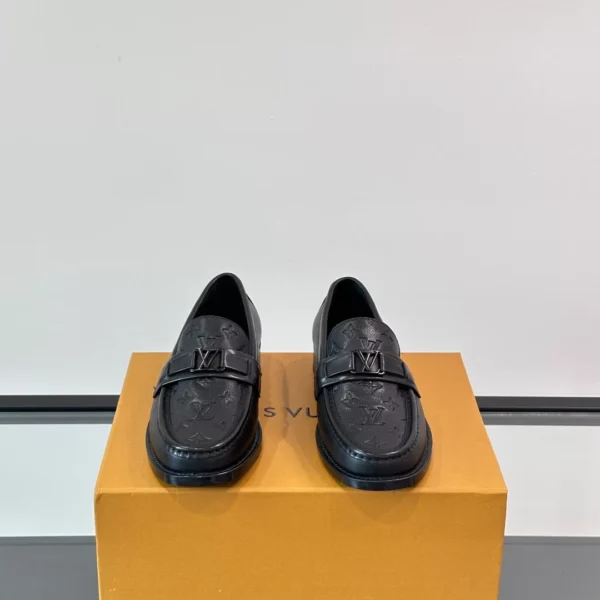 Louis Vuitton Major Loafers In Black - LL38