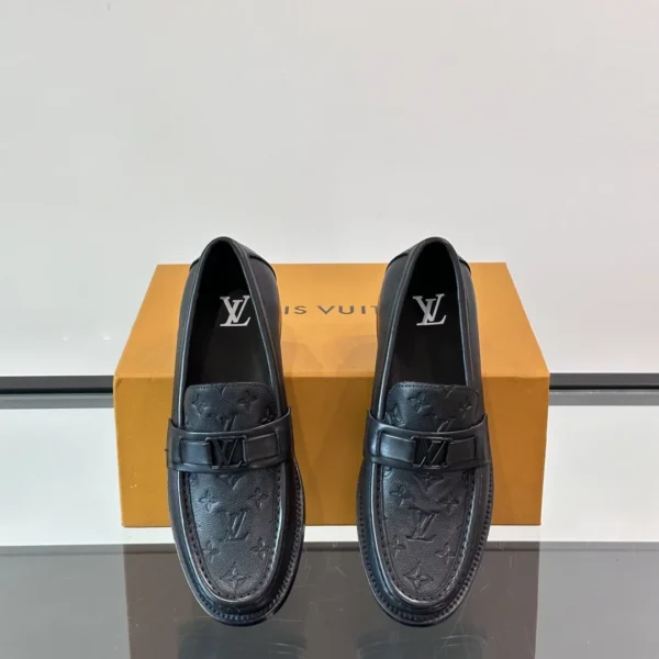 Louis Vuitton Major Loafers In Black - LL38