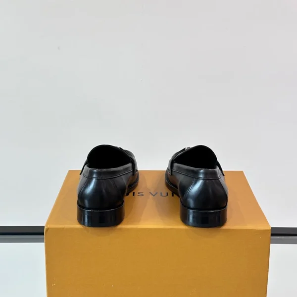Louis Vuitton Major Loafers In Black - LL40