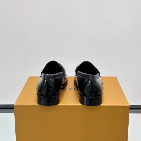 Louis Vuitton Major Loafers In Black - LL50