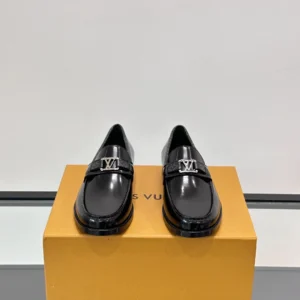Louis Vuitton Major Loafers In Black - LL50