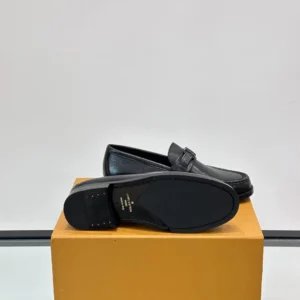 Louis Vuitton Major Loafers In Black - LL52