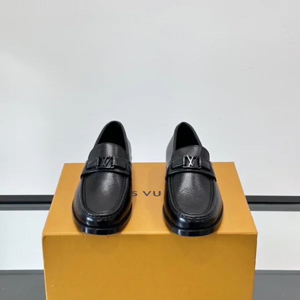 Louis Vuitton Major Loafers In Black - LL52